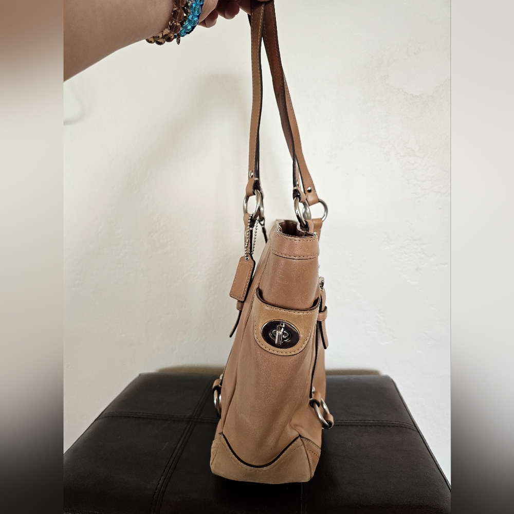 Coach Y2K Elegant Gallery Tote Bag Tan Leather Side Turnlocks Carryall F11524‎ - Picture 3 of 14